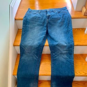 Lucky Brand women’s Easy Rider Jeans size 16/33